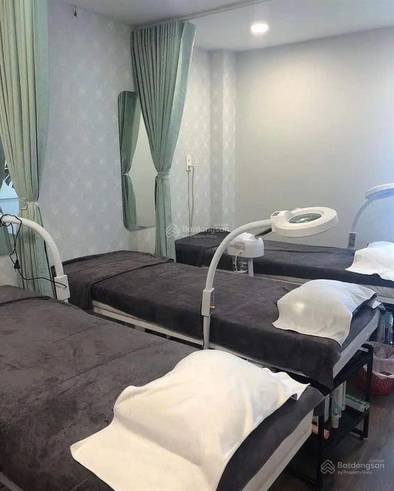 Nhà mặt tiền 3 tầng lý tự trọng giao đống đa  hải châu  đà nẵng. rẻ nhất khu vực chỉ 10 ty nhỉnh.