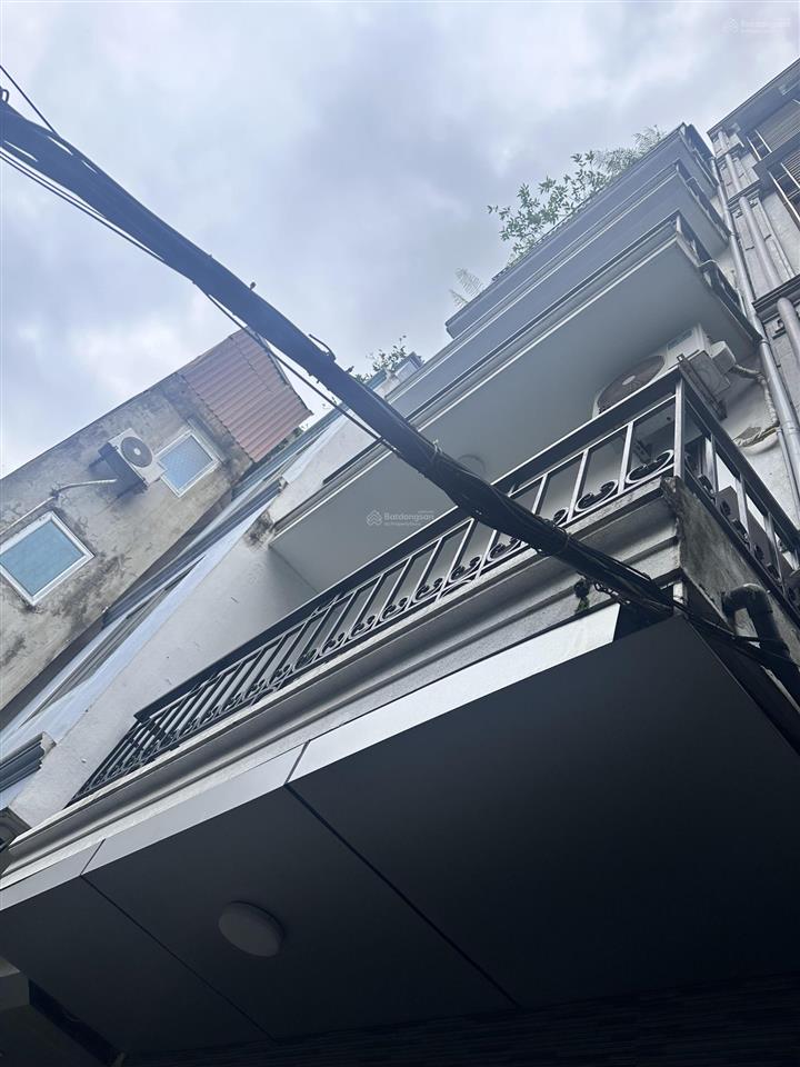 Bán nhà triều khúc. ngã 3 ngõ 300 nguyễn xiển. 40m2 xây 6t full nội thất. giá 6tỷ7.  0924 280 ***