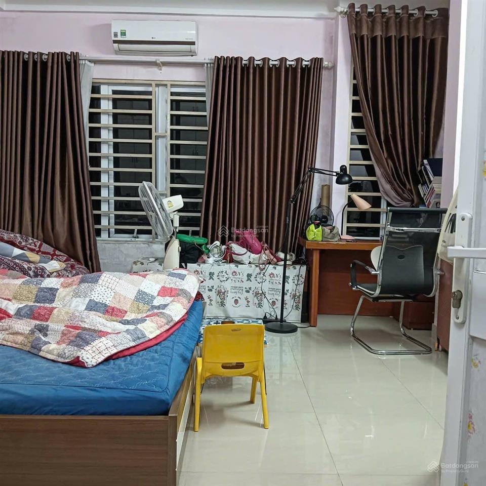 Bán nhà triều khúc. ngã 3 ngõ 300 nguyễn xiển. 40m2 xây 6t full nội thất. giá 6tỷ7.  0924 280 ***