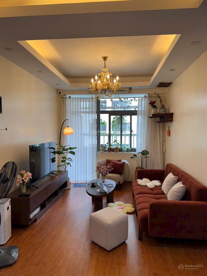 Bán nhà tập thể ngõ 95 chùa bộc, tầng 2, sổ đỏ 42m2, nội thất cơ bản, cạnh hv ngân hàng, giá 3,4 tỷ