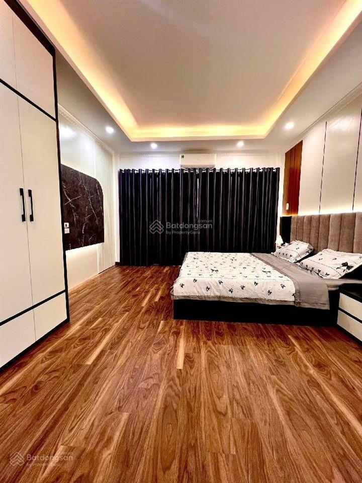 7tỷ hơn nhà xây mới full nt mt 4m phân lô ô tô đỗ cửa,rất gần tttm aeon,cầu vĩnh tuy,công viên