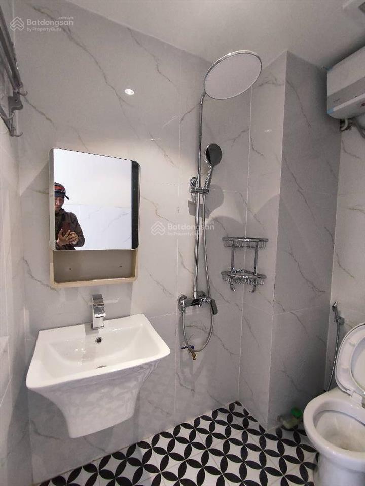 Giảm sốc 2 tỷ nhà 6 tầng thang máy thoáng sáng, ngõ ô tô, gần mặt phố,tôn đức thắng đống đa, sổ đẹp