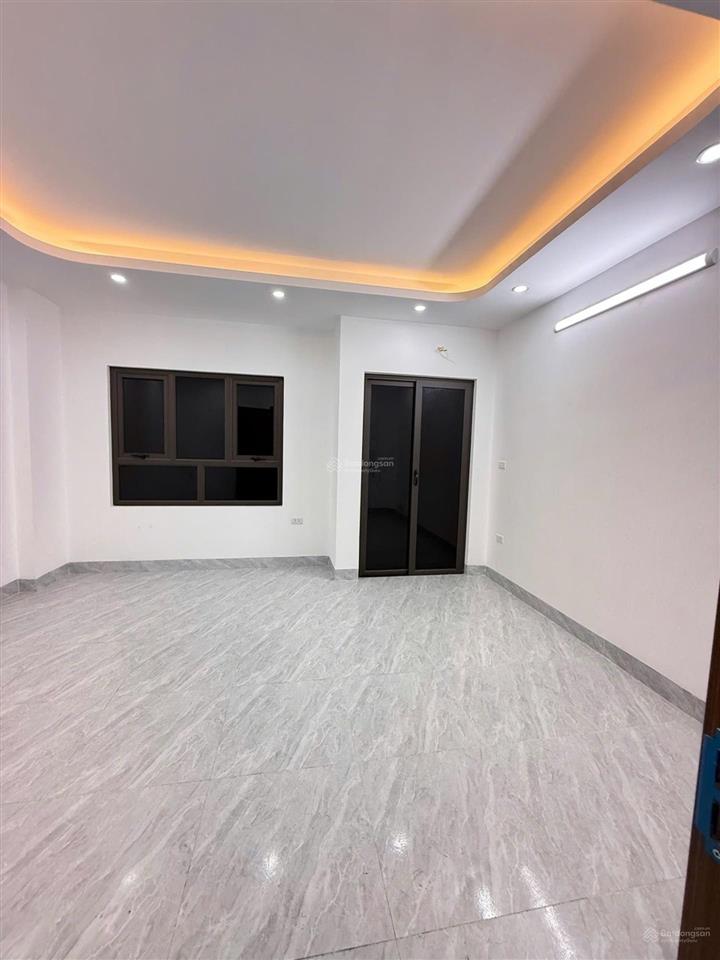 Nhà mới cầu diễn 5 tầng đẹp lung linh 5 m ra ô tô mặt tiền rộng sổ vuông đẹp diện tích 31m 8,6 tỉ