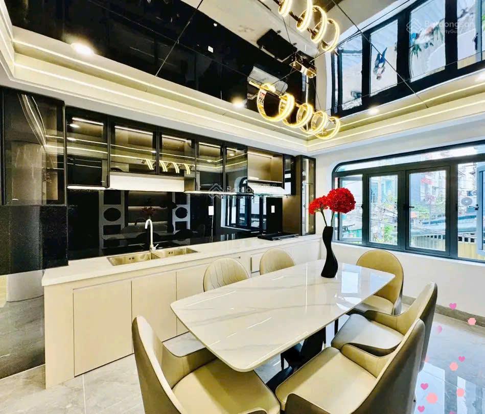 Giá chỉ 4tỷ050 có ngay nhà đẹp 81m2 đường ôtô trần quốc thảo q.3, cho thuê 27tr, gần bệnh viện q.3