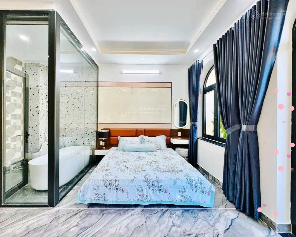 Bán nhà 75m2 đường nguyễn trọng tuyển phú nhuận, giá 2tỷ950, cho thuê 24tr, gần bệnh viện tâm anh