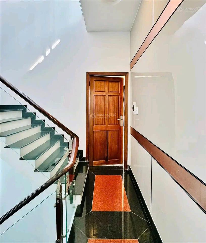 Bán nhà 75m2 đường nguyễn trọng tuyển phú nhuận, giá 2tỷ950, cho thuê 24tr, gần bệnh viện tâm anh