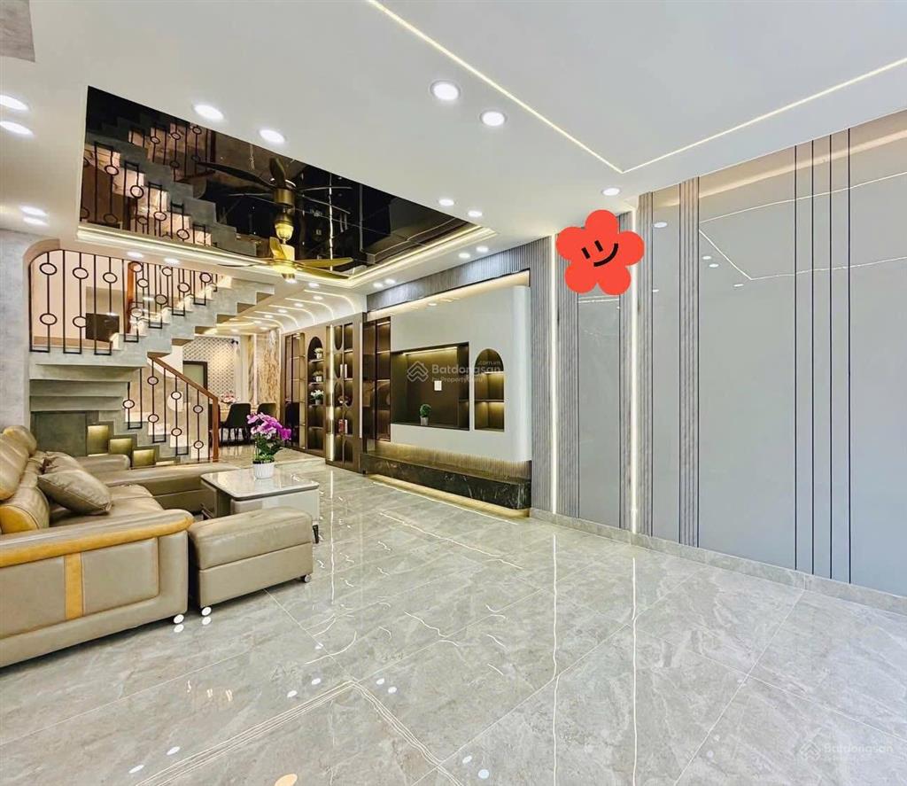 Chỉ 3tỷ350 có ngay nhà đep đường ôtô bùi hữu nghĩa  bình thạnh, cho thuê 24tr, gần chợ bà chiểu
