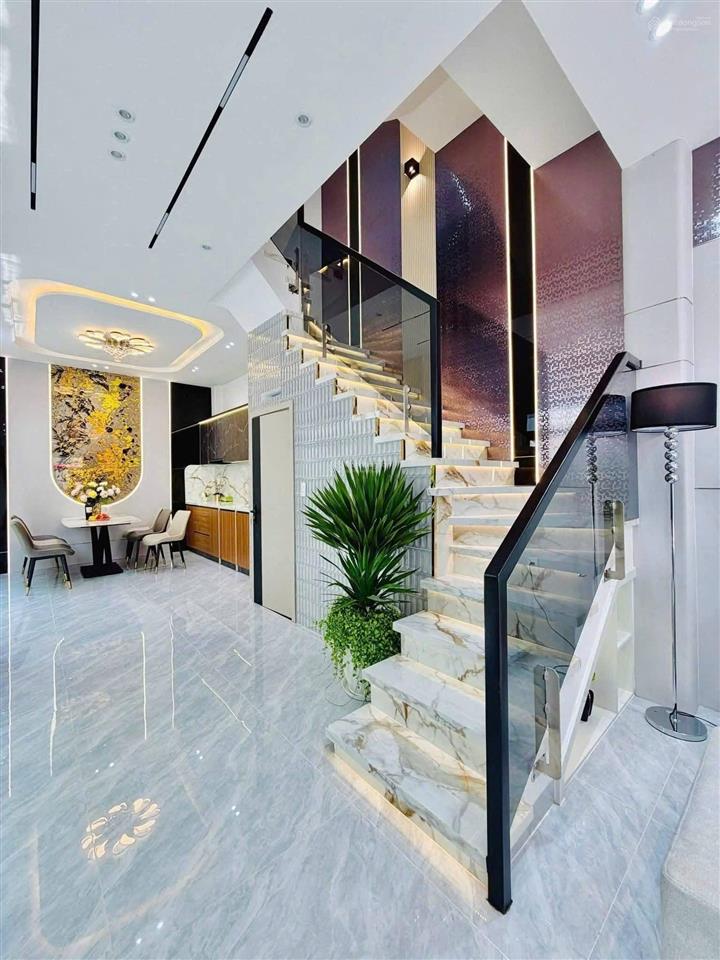 Chủ bán nhà đường ôtô lý thái tổ  quận 10, giá 3tỷ650,cho thuê 26tr, gần bệnh viện nhi đồng