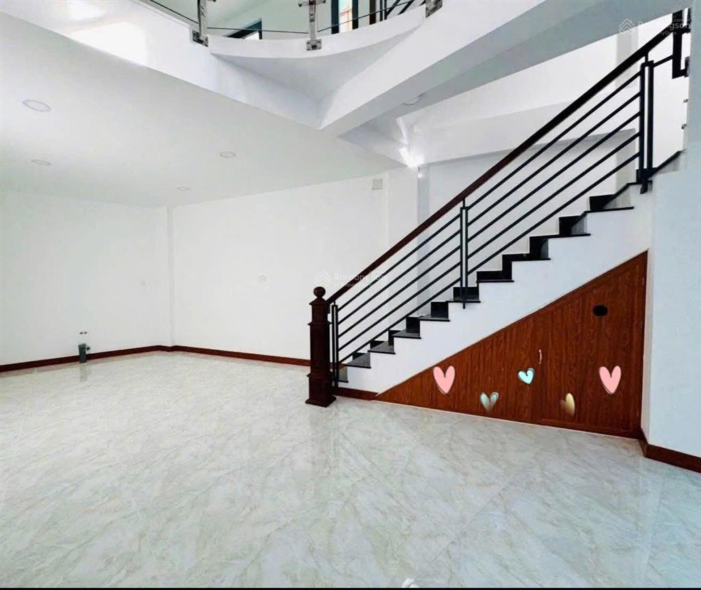 Bán nhà vị đẹp, đường ôtô, hậu giang  quận 6 cho thuê 23triệu, gần công viên phú lâm