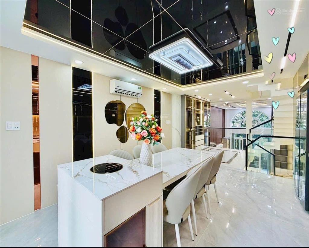 Bán nhà đẹp đường ôtô, lê đại hành  quận 11, cho thuê 22triệu, gần lotte mart