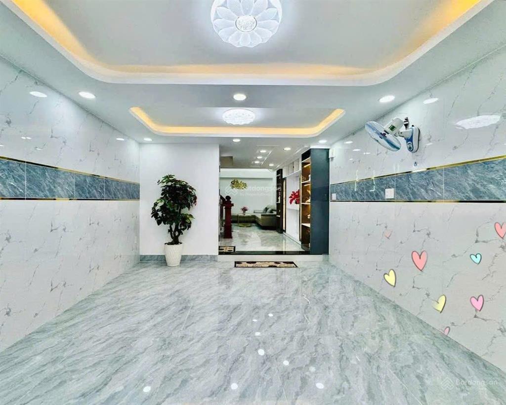 Chủ cần bán nhà, đường ôtô lê thánh tôn  quận 1, giá 4tỷ430, cho thuê 28triệu, gần chợ bến thành