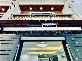 Chủ cần bán nhà, đường ôtô lê thánh tôn  quận 1, giá 4tỷ430, cho thuê 28triệu, gần chợ bến thành