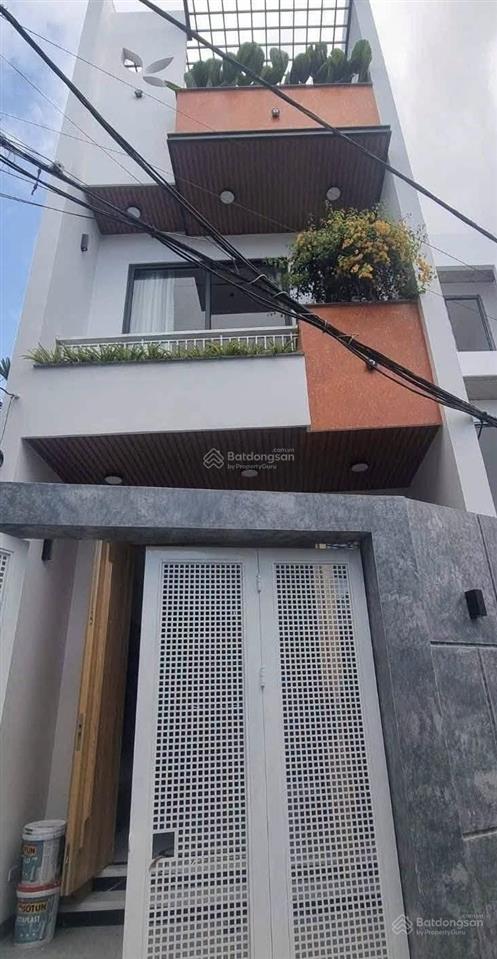 Nhà ngộp giá 3tỷ500/83,2m2, ngay hoàng diệu  quận 4, cho thuê 23triệu, gần chợ xóm chiếu