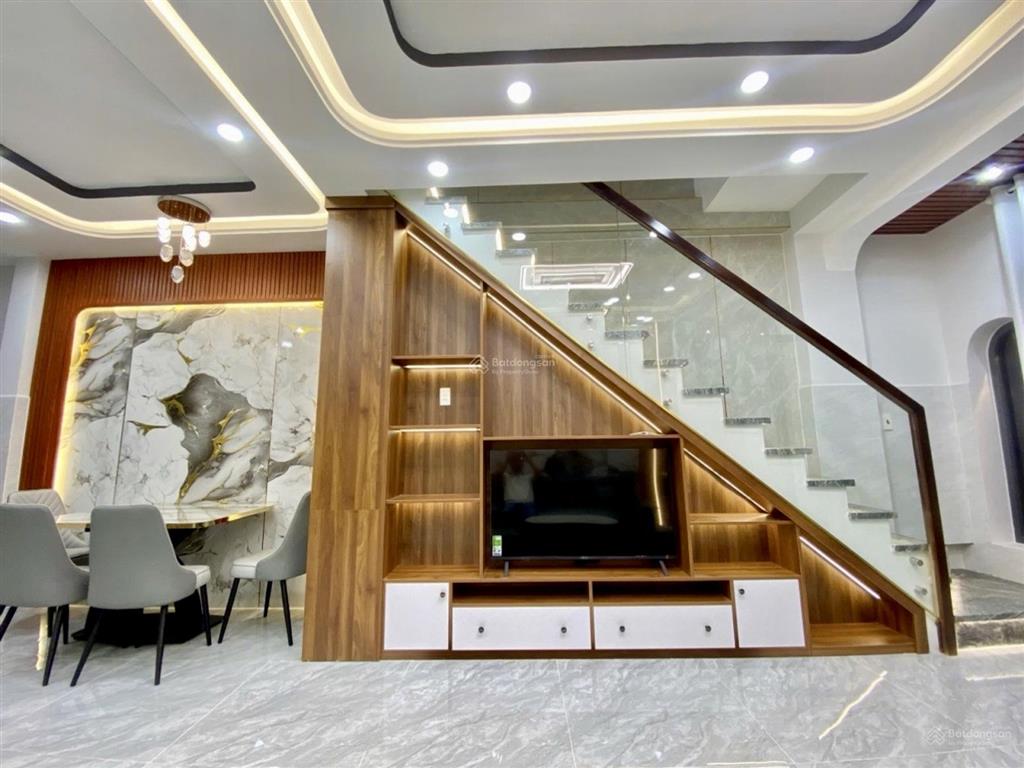 Có ngủ dưới trệt  hxh  4,2 x 13  50m2  ngay lạc long quân  lý thường kiệt  gần chợ ông địa