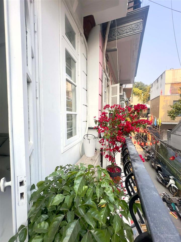 Siêu hiếm mặt ngõ ô tô  sát mặt phố  kinh doanh đa dạng  nhà đẹp khung cột siêu thoáng sáng
