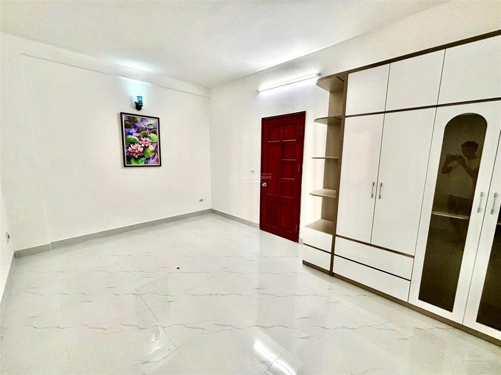 Siêu phẩm nhà đẹp cầu giấy sát tây hồ  4 ngủ 4 wc  nhanh còn chậm hết