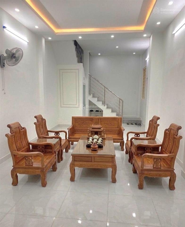 Giá tốt 8 tyx. mặt tiền căn góc k lộ giới 4 tầng lê thúc hoạch. dt 60m2 hđt 25 tr/tháng
