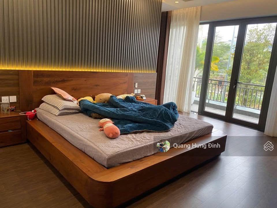 Bán biệt thự việt kiều châu âu, mỗ lao 190m2, mặt tiền 9m, 4 tầng, trục chính hiếm bán, giá 49 tỷ.