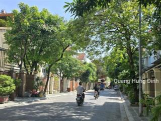 Bán biệt thự việt kiều châu âu, mỗ lao 190m2, mặt tiền 9m, 4 tầng, trục chính hiếm bán, giá 49 tỷ.
