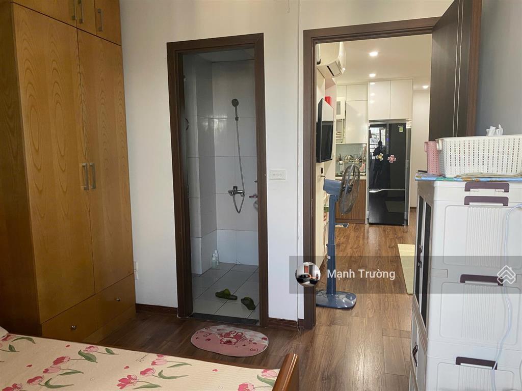 Chính chủ bán căn 2 ngủ view hồ đông nam chung cư vp6 linh đàm