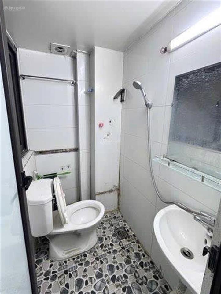 Khâm thiên  vài bước chân ra cafe đường tàu  dòng tiền 40 triệu/tháng