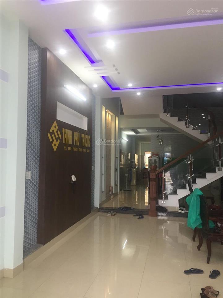 Nhà mặt phố cho thuê 20 triệu vnd (thương lượng), 120 m², phù hợp để cải tạo bđs cho thuê