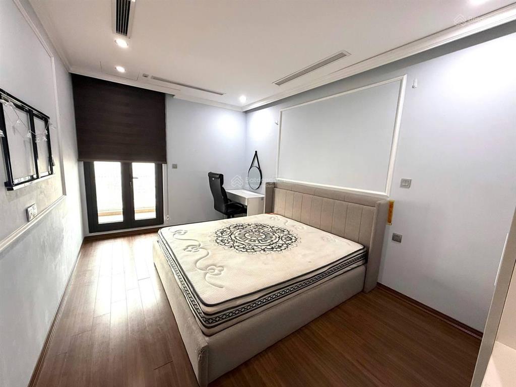Bán căn hộ chung cư giá cực rẻ tòa tháp thiên niên kỷ, 7,9 tỷ, 97m2