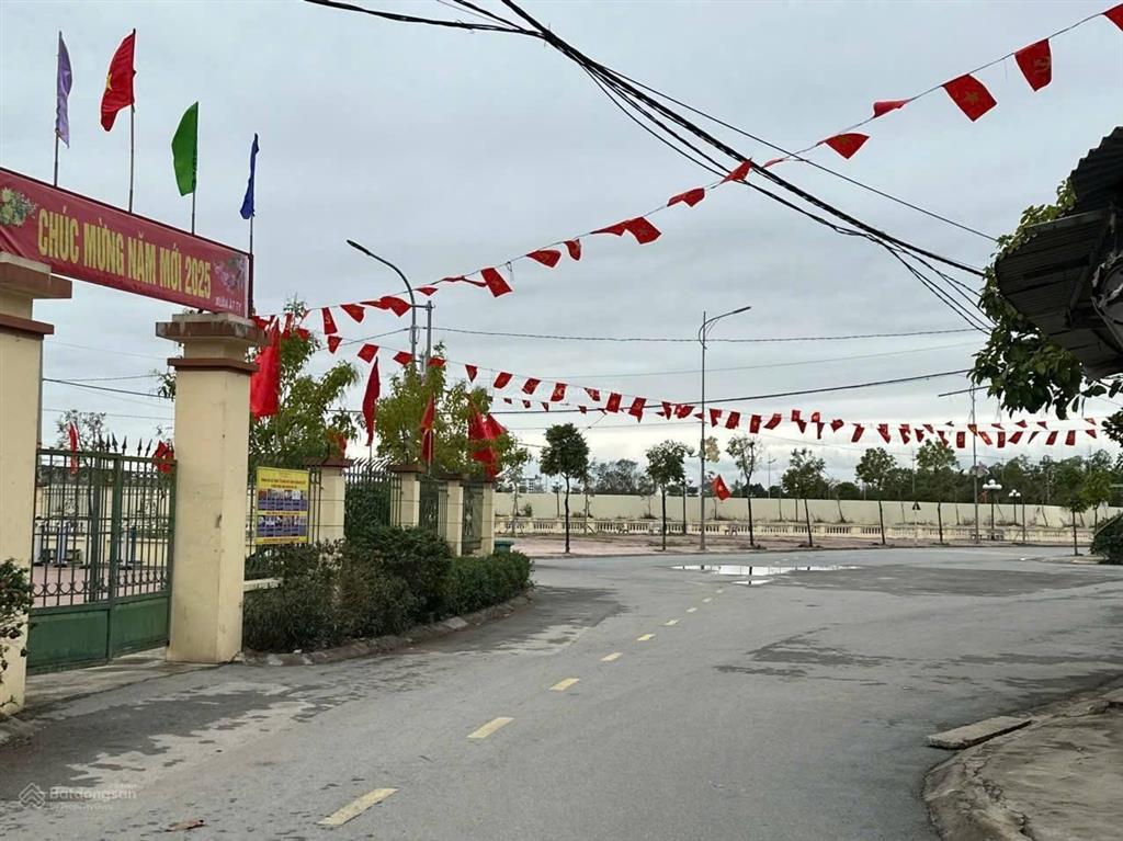 Bán đất cực xinh 290m2, mt10.8m, 34,8 tỷ, nguyên khê, đông anh.