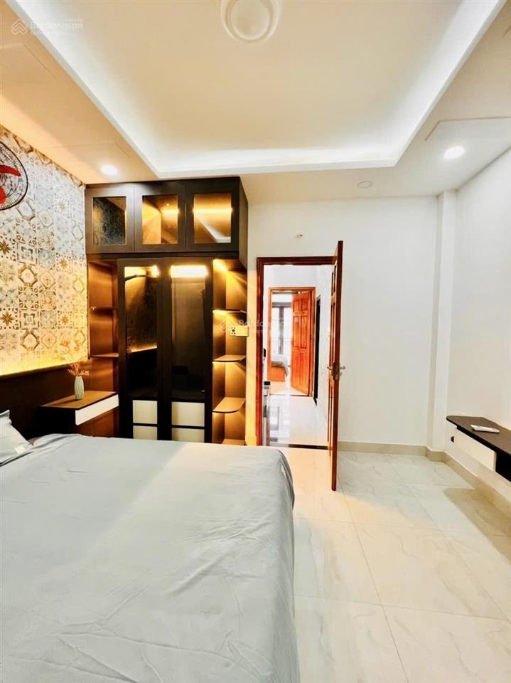 Mặt tiền gò vấp gần công viên làng hoa  68m2 vuông  5 tầng mới full nội thất  chỉ 8 tỷ 8 tl