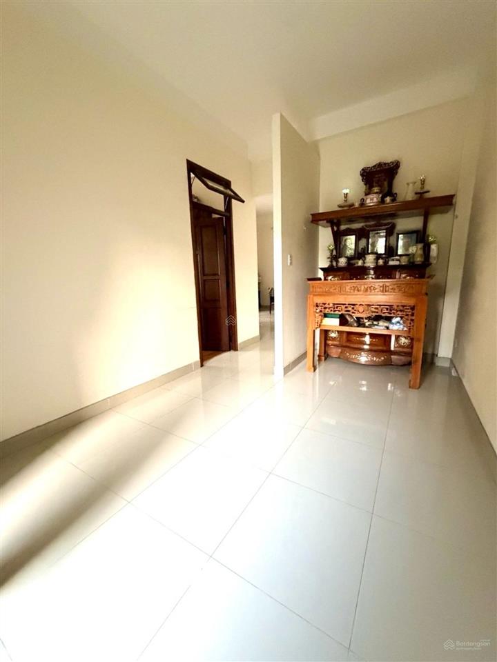 Chào bán nhà 2 tầng ngang hơn 6m trung tâm sơn trà  3 bước chân ra bãi tắm mỹ khê.