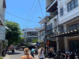 Chào bán nhà 2 tầng ngang hơn 6m trung tâm sơn trà  3 bước chân ra bãi tắm mỹ khê.