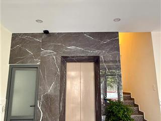 Chdv mới xây 100% full nội thất có thang máy có ban công giờ giấc tự do 7tr/tháng