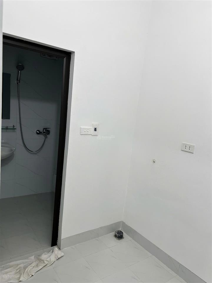 Cho thuê nhà 40m2 chính chủ 3 tầng mới