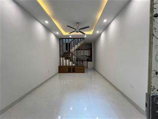 Cho thuê nhà 40m2 chính chủ 3 tầng mới