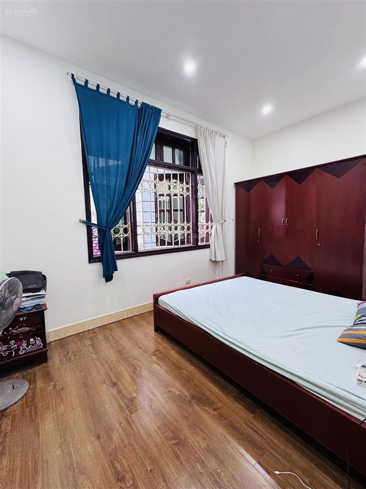 Không quy hoạch hoàng cầu đống đa 55m2 5 tầng 4.5m mt 2 mặt ngõ 5m ra oto dân xây gần hồ 13.7 tỷ