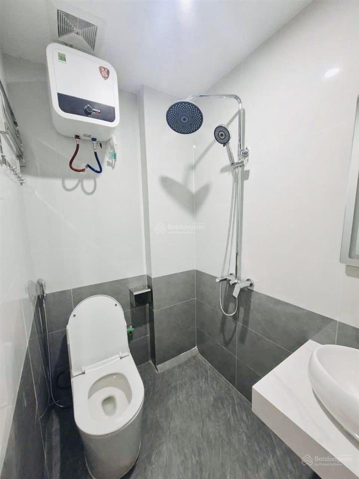 Cực hiếm nhà láng hạ đống đa ngõ thông oto đỗ cổng 33m2 6 tầng thang máy 7.9 tỳ