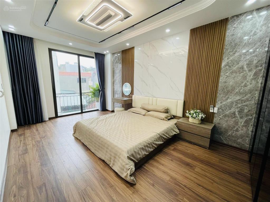 Nhà trần đại nghĩa hai bà trưng 7 tầng thang máy 45m2 30m ra oto full nội thất nhỉnh 15 tỷ