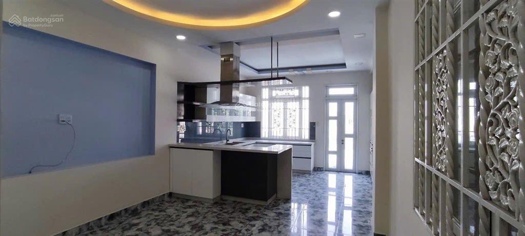 Bán nhà mặt tiền đường hoàng hoa thám,7 tầng,105m2,dòng tiền 80 triệu/tháng . giá 25 tỷ