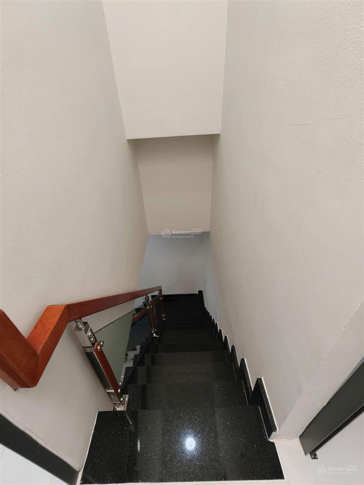 Bán nhà đẹp 30m² cách mặt tiền nguyễn khuyến 20m, 2 tầng, ngang 4,3m. giá 4,5 tỷ (tl chính chủ)