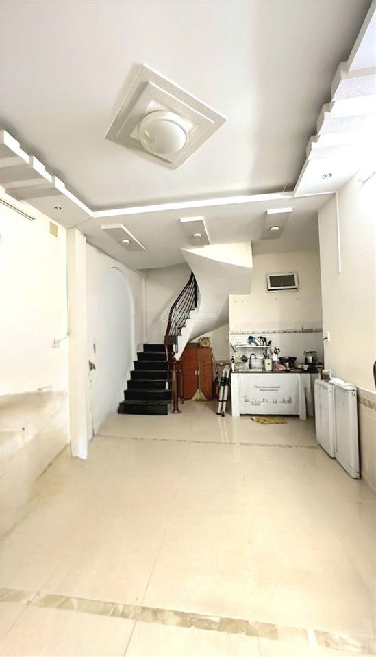 Bán nhà cách mặt tiền nguyễn đình chính 50m, 4 tầng. giá 5,5 tỷ (tl chính chủ)