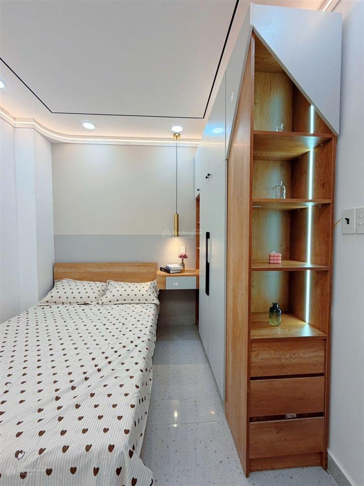 Bán nhà đẹp full nội thất cách mặt tiền cô giang 10m, 2 tầng, 40m2. giá 6,3 tỷ (tl chính chủ)