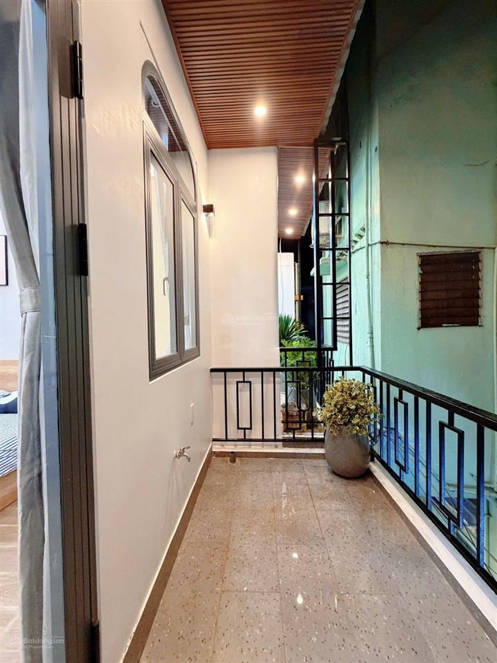 Bán nhà đẹp full nội thất cách mặt tiền cô giang 10m, 2 tầng, 40m2. giá 6,3 tỷ (tl chính chủ)