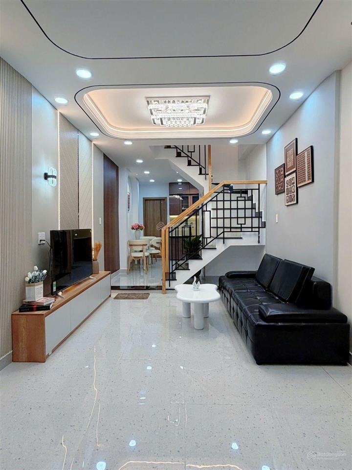 Bán nhà đẹp full nội thất cách mặt tiền cô giang 10m, 2 tầng, 40m2. giá 6,3 tỷ (tl chính chủ)