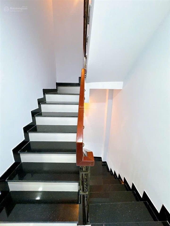 Bán nhà đẹp đường nguyễn thượng hiền, 4 tầng, 42m2, nhỉnh 6 tỷ (tl chính chủ)