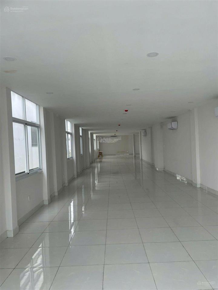 Tòa nhà mặt tiền lê quang định 5 tầng 6x42 dòng tiền 300 triệu/tháng. giá 66,5 tỷ (tl chính chủ)