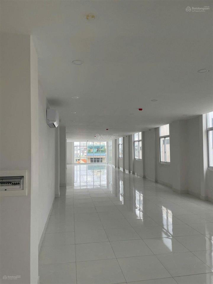 Tòa nhà mặt tiền lê quang định 5 tầng 6x42 dòng tiền 300 triệu/tháng. giá 66,5 tỷ (tl chính chủ)