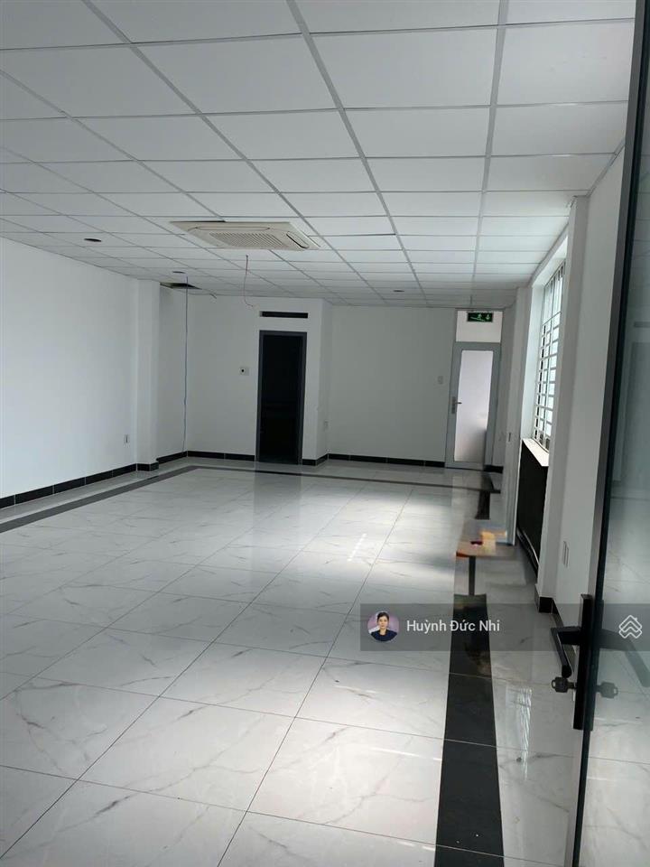 Bán tòa văn phòng mặt tiền nguyễn xí 10 tầng 120m2 (5,6 x 34)m dòng tiền 125 triệu/tháng. giá 55 tỷ