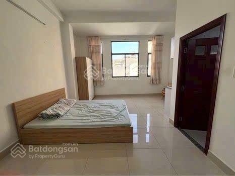 Bán căn hộ dịch vụ mặttiền phan đăng lưunguyễn duy 6 tầng(4,2*30)dòng tiền 100 triệu/tháng.giá16,9