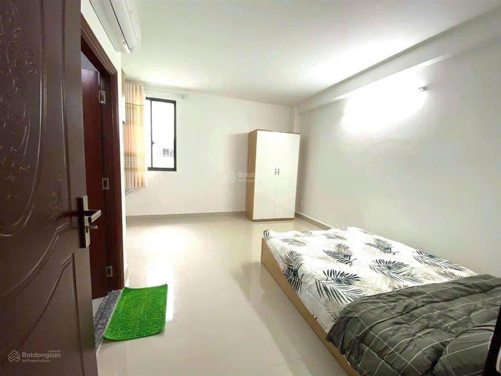 Bán căn hộ dịch vụ mặttiền phan đăng lưunguyễn duy 6 tầng(4,2*30)dòng tiền 100 triệu/tháng.giá16,9
