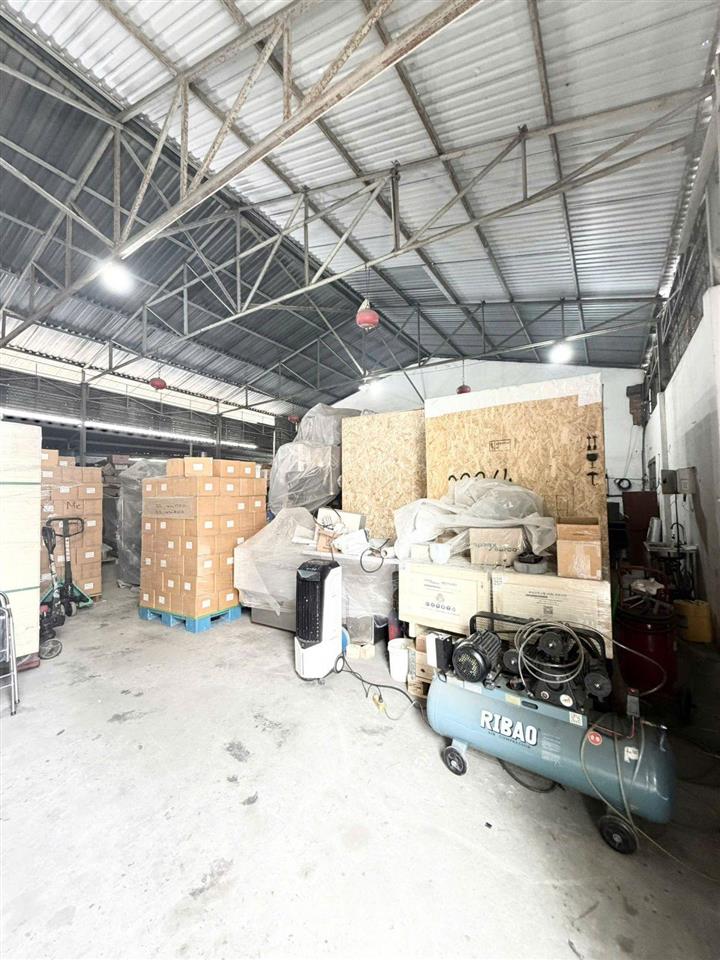 Bán nhà xưởng cách mặt tiền đường nơ trang long 30m,(29mx13m) đã có giấy phép xây dựng. giá 37,5 tỷ